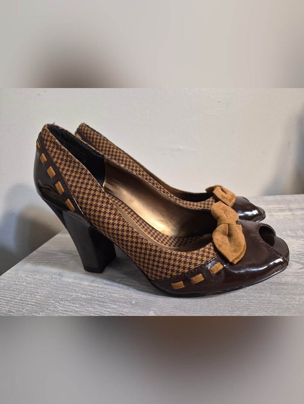 Mudd Vintage houndstooth open-toe pumps Y2K Size 8